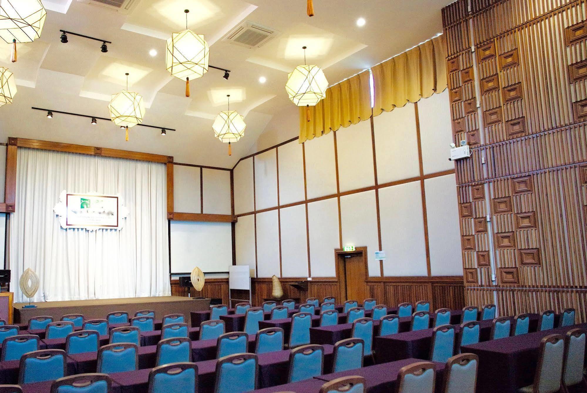 J. Park Hotel Chonburi Exterior foto